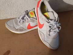 Adidasi NR 38 nu trimit prin curier sau posta